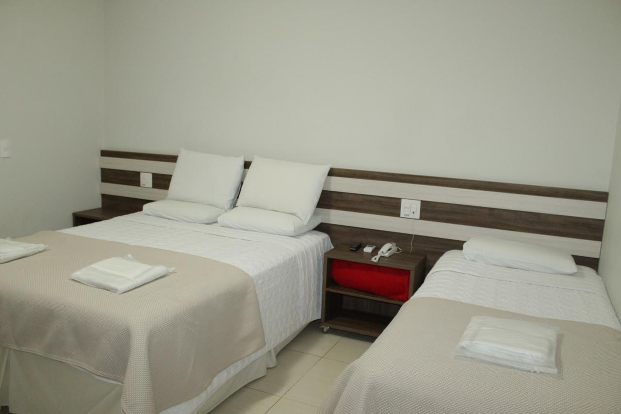 Hotel Avenida Joao Pinheiro Esterno foto